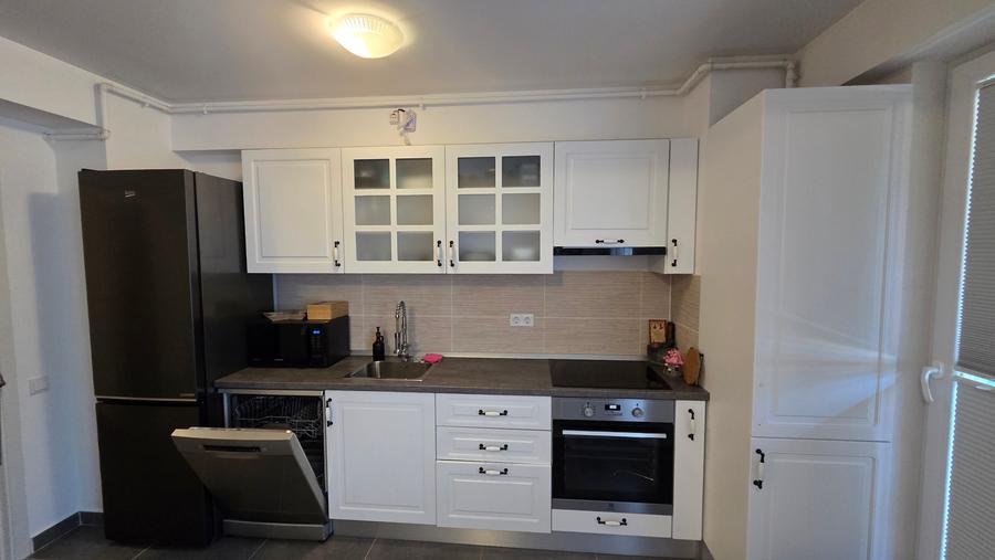 Apartament cu 3 camere decomandat în Nord