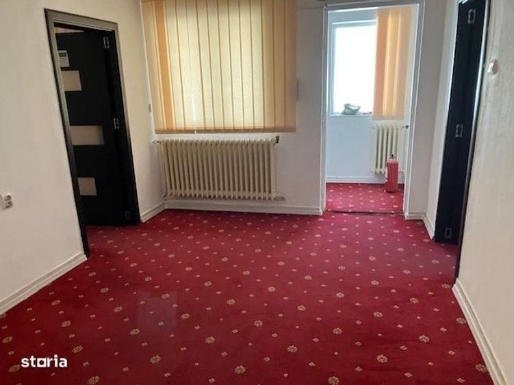 Casă cu 4 camere în Vatra Luminoasă
