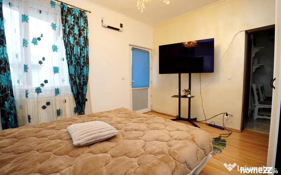 Casă cu 5 camere cu Teren 300 Mp în Tei