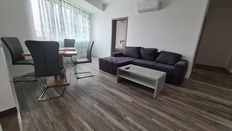 Apartament cu 3 camere în Dumbrăvița
