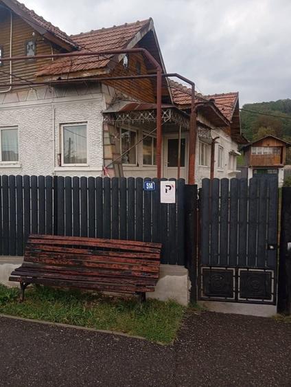 Casă cu 4 camere în Măgureni