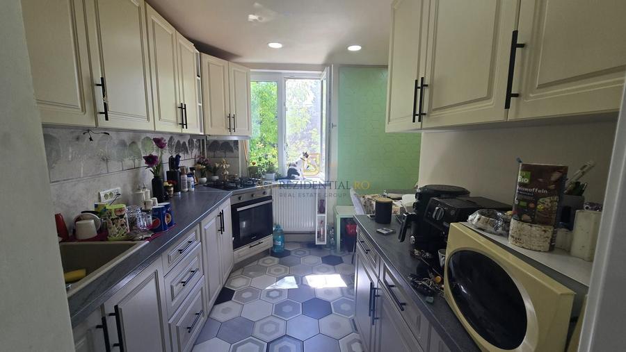 Apartament cu 4 camere decomandat, mobilat în Brâncoveanu