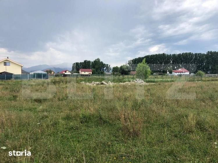 Teren de 1000 mp, în Sânpetru