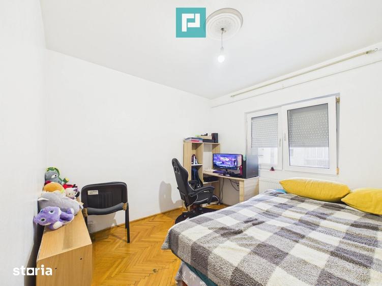 Apartament cu 3 camere semidecomandat în Micălaca