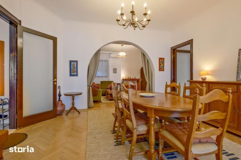 Apartament cu 5 camere în Eminescu