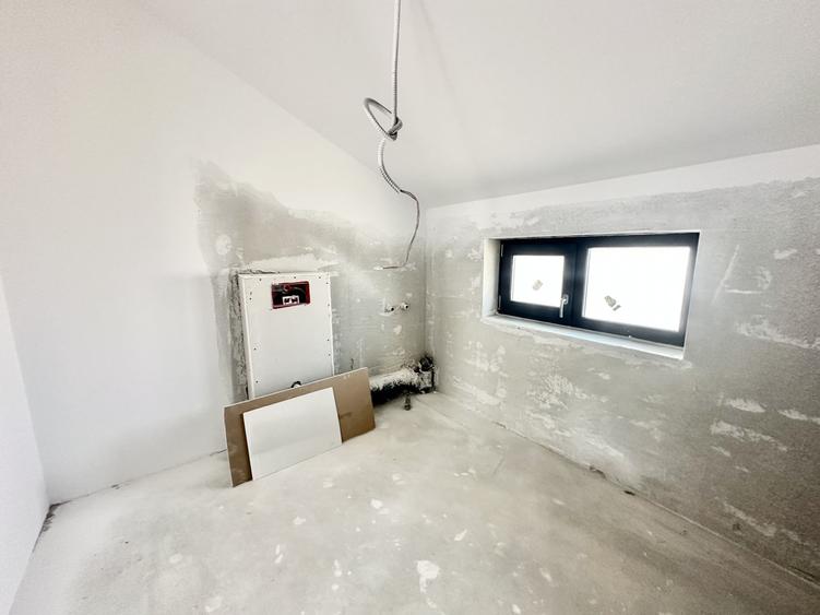 Duplex cu 3 camere cu Canalizare în Moșnița Nouă
