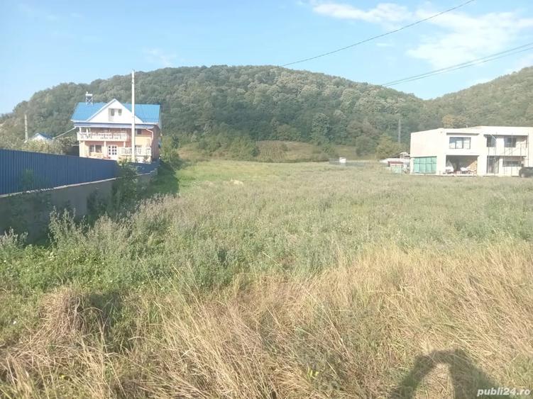 Teren de 3915 mp, în Central