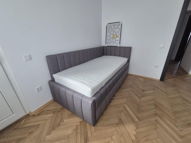 Apartament cu 3 camere în Calea Dumbrăvii