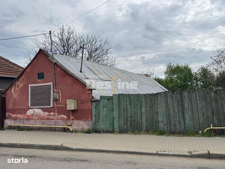 Casă cu 3 camere cu Teren 580 Mp în Central