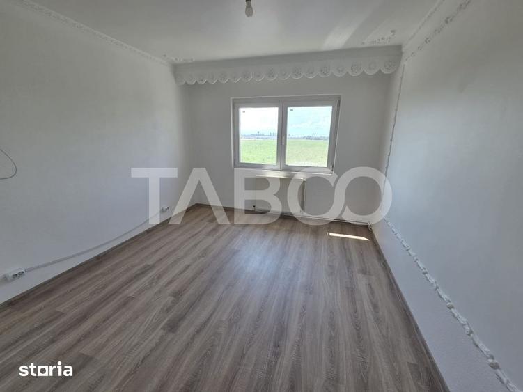Apartament 3 camere de inchiriat zona Campului etaj 2 - 4