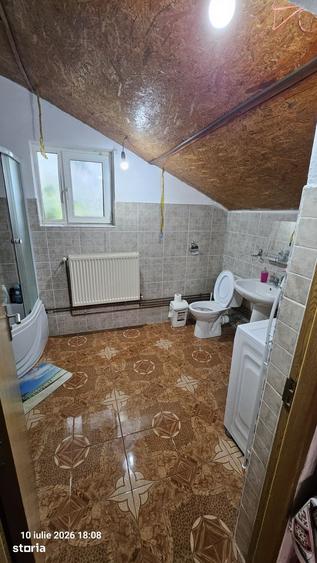 Casă cu 4 camere cu Teren 1800 Mp în Singureni