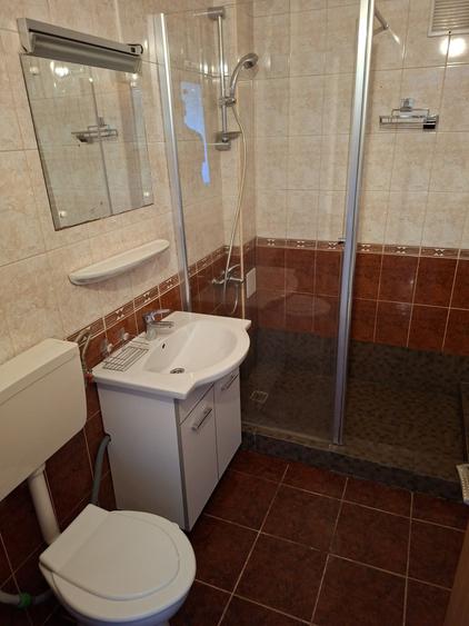 Apartament cu 2 camere semidecomandat în Căprioara