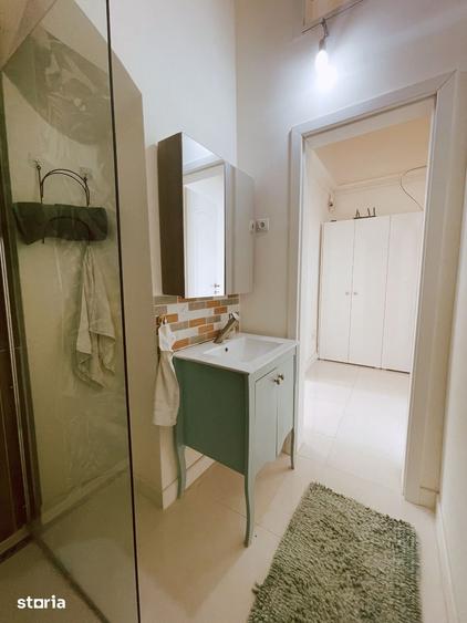 Apartament cu 3 camere în P-ța Maria