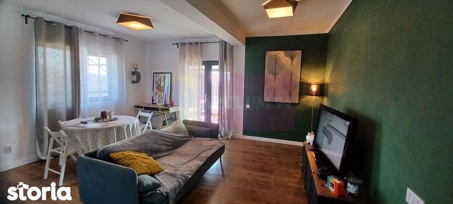 Casă cu 5 camere cu Teren 470 Mp în Săbăreni