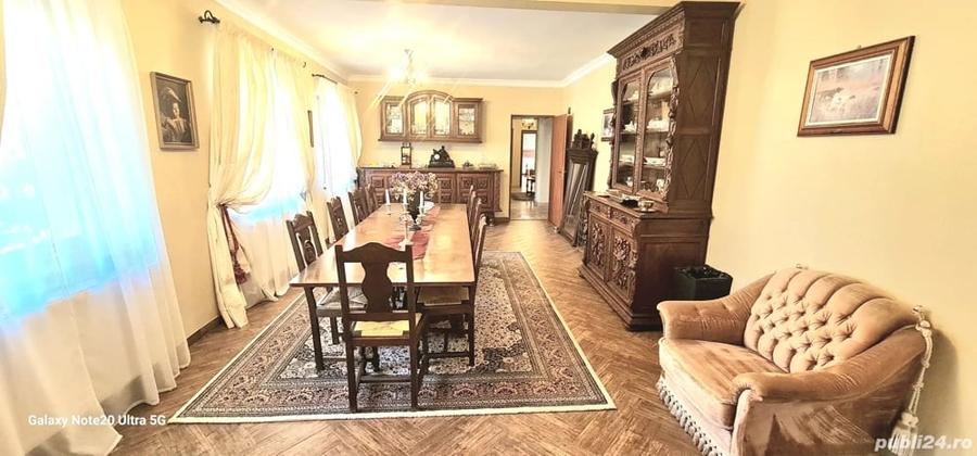 Spațiu comercial, de 1,100 mp, în Central