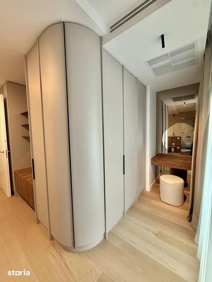 Apartament cu 4 camere în Aviatorilor
