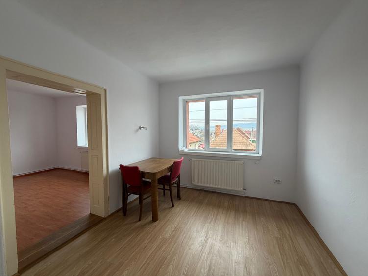 Casă individuală cu 3 camere cu Canalizare în Trei Stejari