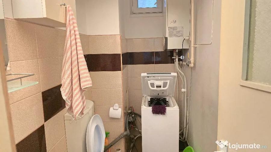 Apartament cu 4 camere decomandat în Decebal
