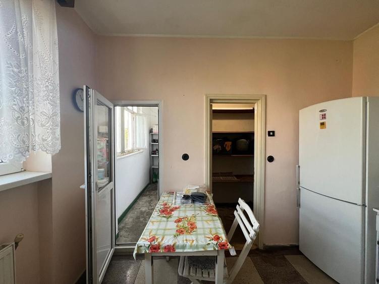 Apartament cu 2 camere decomandat în Vasile Aaron