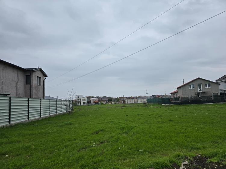 Teren Construcții intravilan de 370 mp, în Periferie