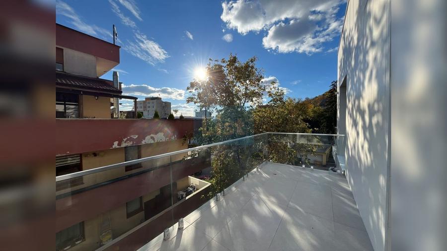 Apartament cu 2 camere semidecomandat în Grigorescu