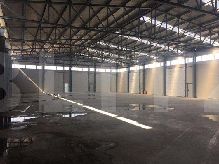 Spațiu industrial, de 2,000 mp, în Exterior Vest