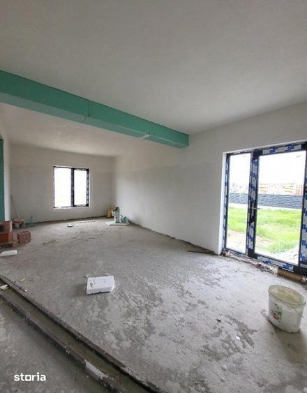 Casă cu 5 camere cu Teren 300 Mp în Central