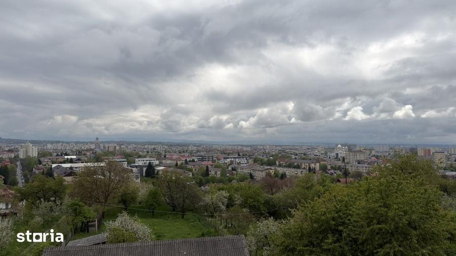Teren de 1600 mp, în Săsar