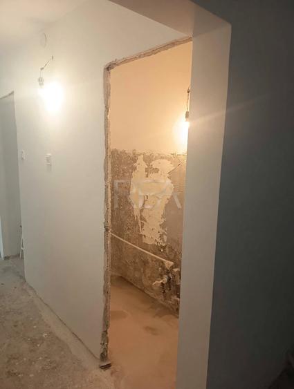 Apartament cu 3 camere decomandat în Berceni