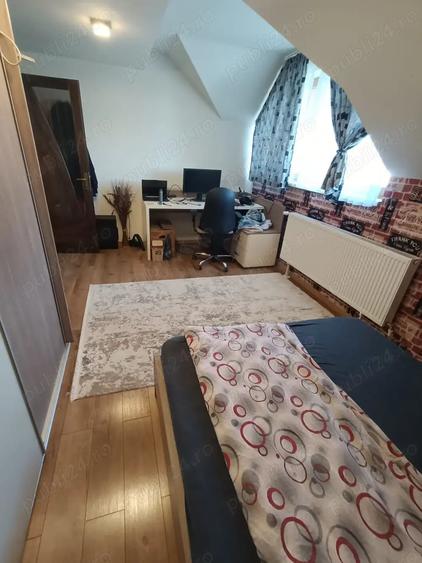 Casă cu 5 camere cu Teren 1000 Mp în Luna