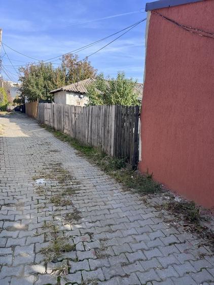 Casă cu 4 camere în Exterior Vest