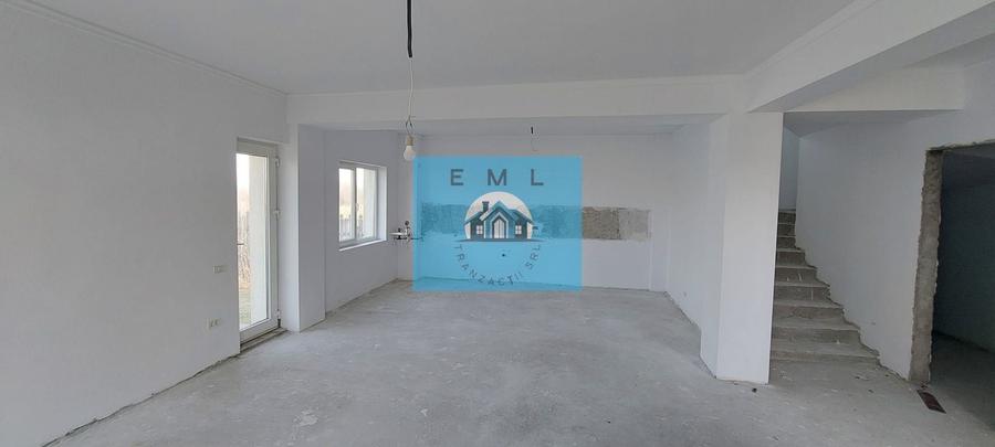 Duplex cu 5 camere cu Canalizare în Cornetu