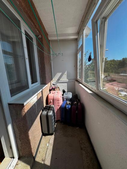 Apartament cu 4 camere semidecomandat în Tătărași