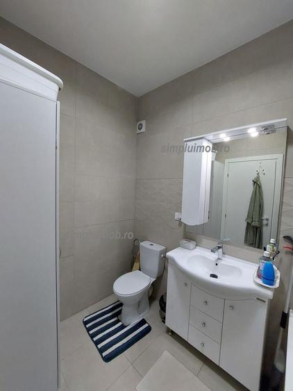 Apartament cu 2 camere decomandat, mobilat în Central