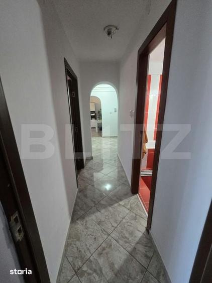 Apartament cu 3 camere decomandat în Micro 4