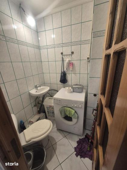 Apartament cu 3 camere decomandat în Rahova