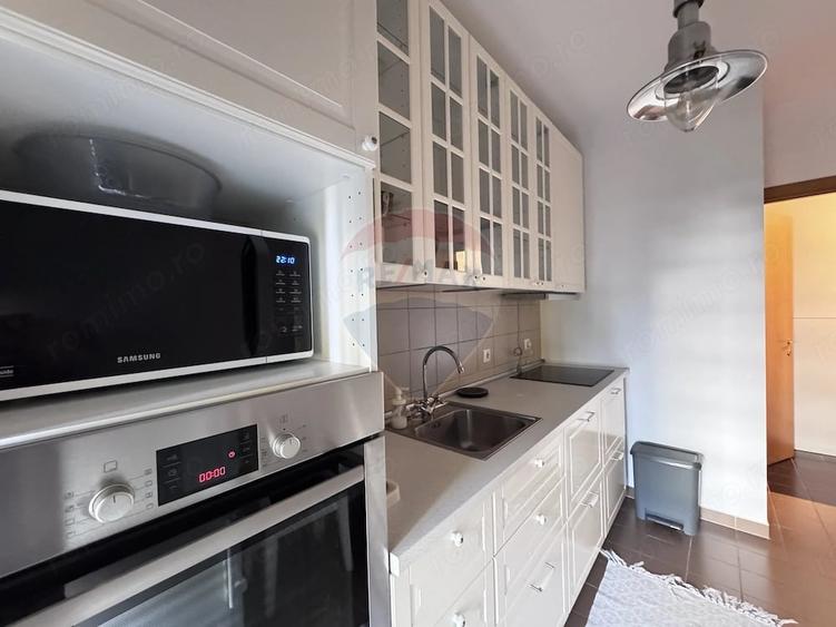 Apartament cu 2 camere decomandat în Splaiul Unirii