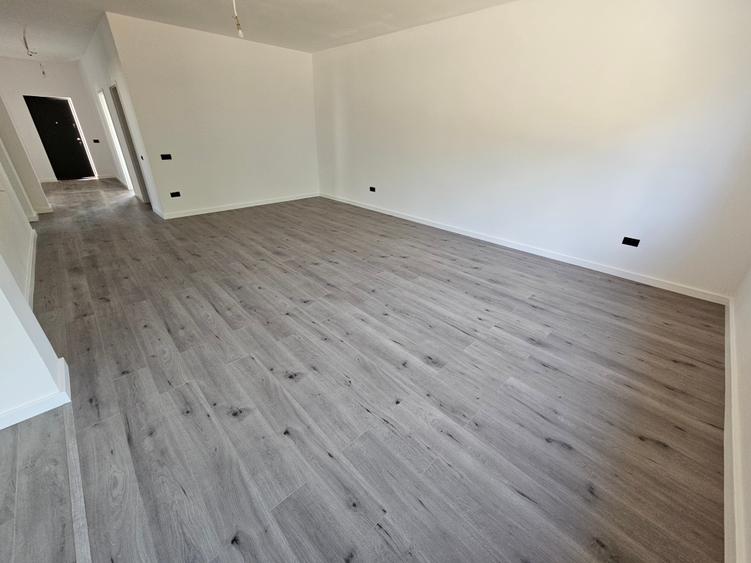 Casă individuală cu 4 camere cu Teren 500 Mp în Țegheș