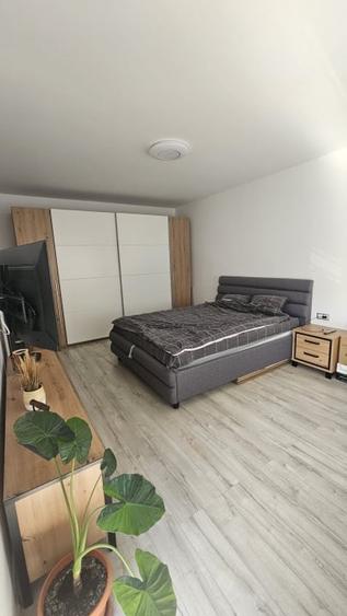 Apartament cu 2 camere semidecomandat în Florești