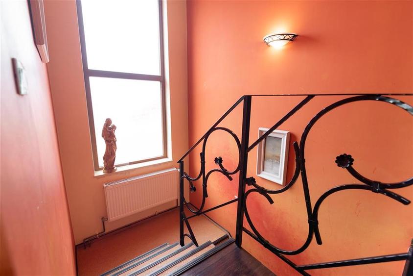 Casă individuală cu 6 camere cu Teren 478 Mp în Iosia