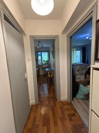 Apartament cu 2 camere semidecomandat în Crângași