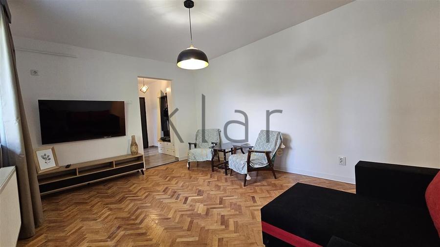 Apartament cu 3 camere semidecomandat, mobilat în Gheorgheni