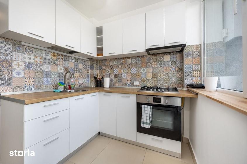 Apartament cu 3 camere în Romană