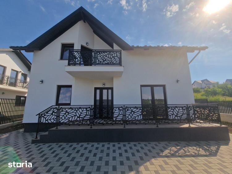 Casă cu 4 camere cu Teren 400 Mp în Central