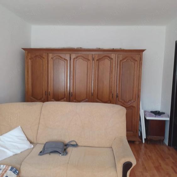 Apartament cu 2 camere decomandat în Lacul Tei