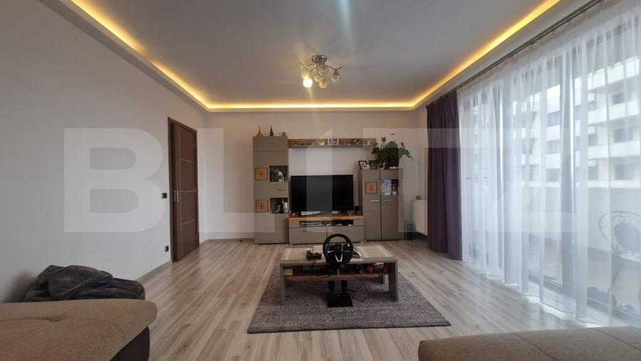 Apartament cu 3 camere decomandat, mobilat în 13 Decembrie