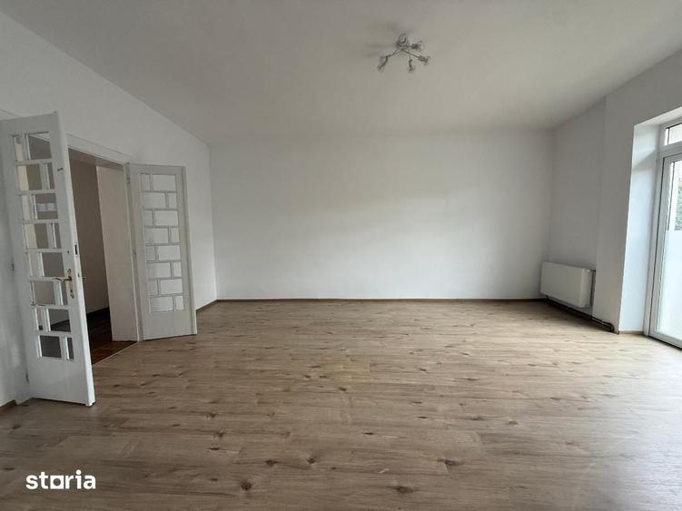 Casă cu 4 camere cu Teren 430 Mp în Cetate