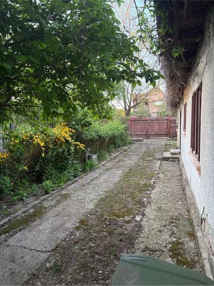 Teren de 1830 mp, în Valea Călugărească