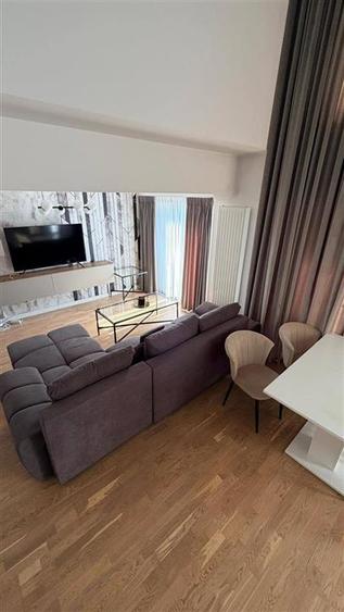 Apartament cu 3 camere semidecomandat, mobilat în Aviației