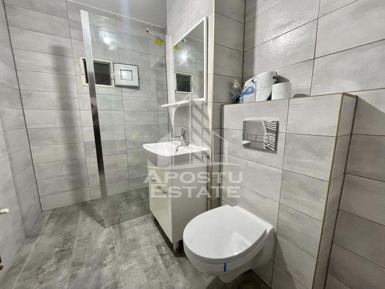 Apartament cu 3 camere decomandat în Girocului